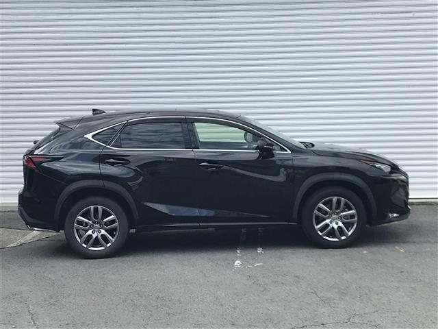 安心の全車保証付き！（※部分保証、国産車は納車後3ヶ月、輸入車は納車後1ヶ月の保証期間となります）。その他長期保証(有償)もご用意しております！※長期保証を付帯できる車両には条件がございます。