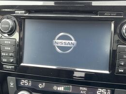 【純正ナビ】人気の純正ナビを装備。オーディオ機能も充実しており、Bluetooth接続すればお持ちのスマホやMP3プレイヤーの音楽を再生可能！毎日の運転がさらに楽しくなります！！