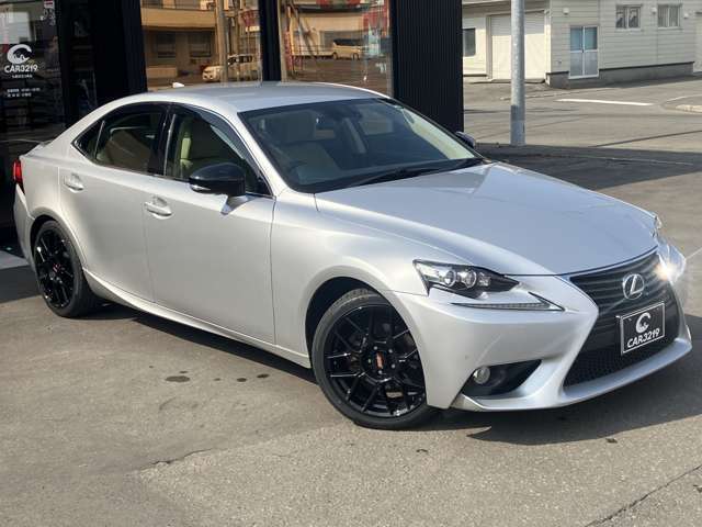 車高調取付などカスタムも承っております！