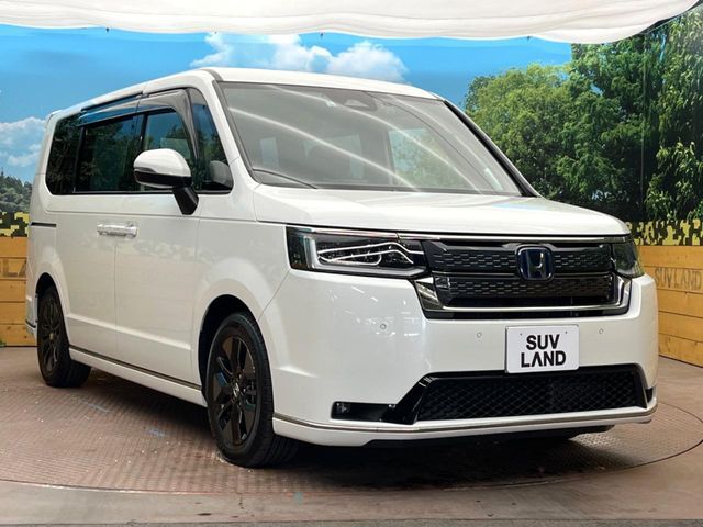 大好評のボディコーティング「弾スプラッシュコート」もご納車までに施工可能。通常のガラスコートと異なる、耐久年数6年の無機質ガラスコーティングが、ボディをキレイな状態に保ってくれます。