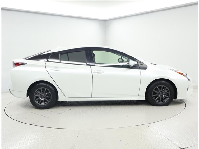 私たちは「喜んでいただける」お車を目指しています。中古車なんて「値段は安いけど…」あんしんして乗れるのかな～なんて不安になるお客様も多いと思います。不安を解決し、いいお車選びしてください！