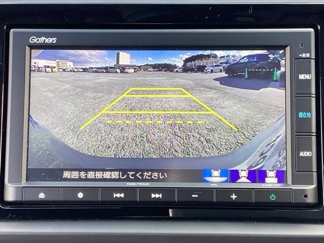 ホンダ純正ナビなので3ビュー切り替えバックカメラにも対応してますよ(^^)/バック運転苦手な方におススメですよ(^^♪