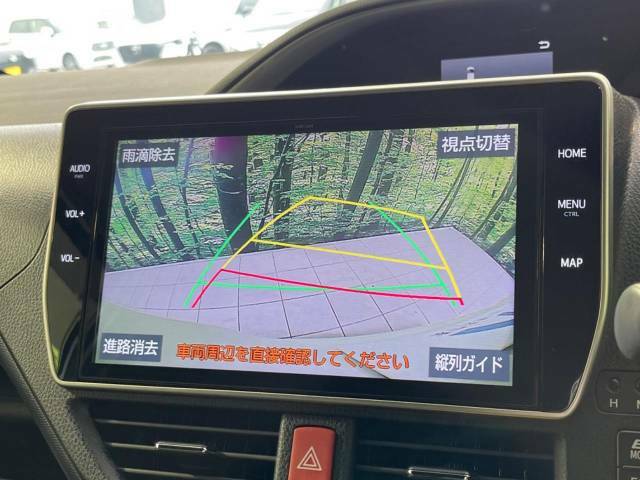 【バックカメラ】駐車時に後方がリアルタイム映像で確認できます。大型商業施設や立体駐車場での駐車時や、夜間のバック時に大活躍！運転スキルに関わらず、今や必須となった装備のひとつです！