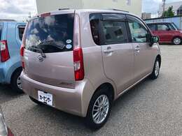 車両の品質管理は室内展示場を完備しておりますので、品質を保った状態の車両をご覧いただけます。