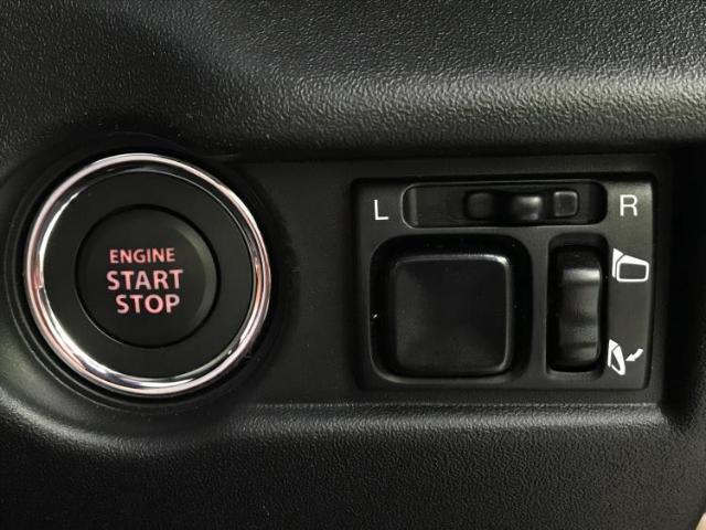 お車に合わせて無料保証以外にも、保証範囲、期間、距離を拡充させた有料保証もご用意しております！中古車の購入が初めてで不安・・・というお客様もご安心ください！