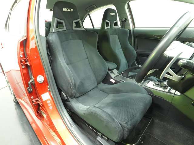 FAINALSPEEDホイール　Defiメーター(ADVANCE　ZD)　アルパイン製ディスプレイオーディオ　純正フロアマット　JADO SMARTミラー型デジタルルームミラー　ブレンボ製ブレーキキャリパー