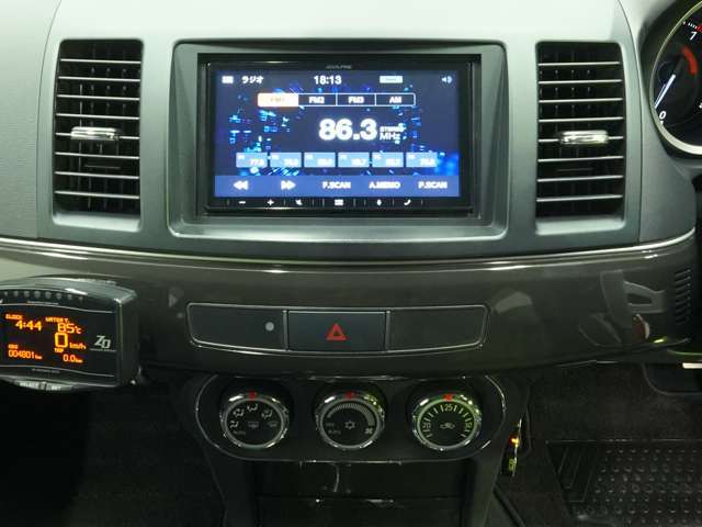 Defiメーター(ADVANCE　ZD)　アルパイン製ディスプレイオーディオ　純正フロアマット　JADO SMARTミラー型デジタルルームミラー　ブレンボ製ブレーキキャリパー