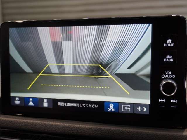 【バックカメラ】後退時も安心。リバース連動で画面が切り替わるのでとっても便利。