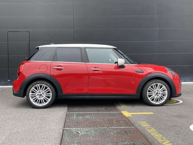 岐阜・大垣にて在庫車を共有しております。また、東濃エリアには「MINI 多治見」もございますので、お気に入りのMINIが見つかりましたらご連絡ください★近くの店舗でご案内も可能です♪