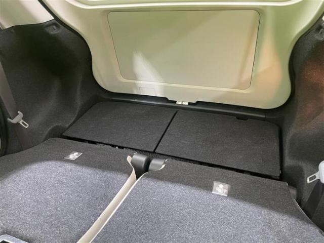 WECARSでは各商談席に大型モニターをご用意しております！見やすい大画面でゆったりと全国の在庫をご覧いただけます！是非ご来店お待ちしております！
