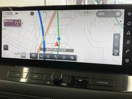 【純正ナビ】一体感のあるナビは、高級感ある車内を演出してくれます。Bluetooth再生などオーディオ機能も充実しておりますので、運転もより楽しめます♪