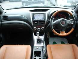 すっきりとしたインプレッサらしいデザインのダッシュ回り！フロントビューの視認性もよく運転しやすいと思います★
