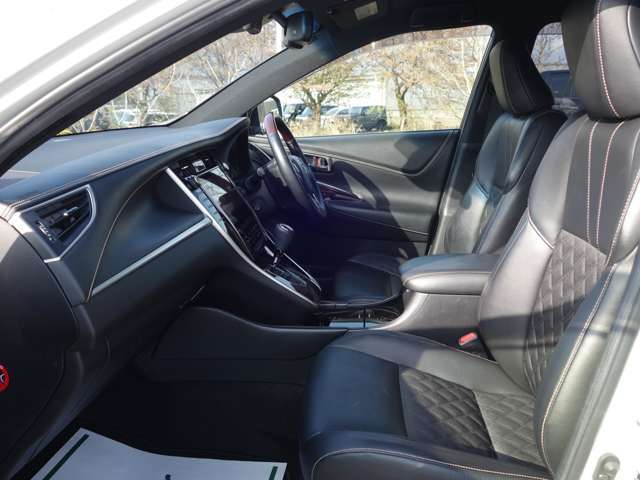 ハーフレザーシート　パワーシート搭載！！◆気になる車は専用ダイヤルからお問い合わせください！メールでのお問い合わせも可能です◆試乗可能です！