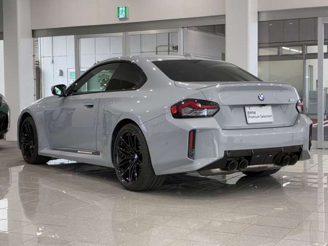 BMWを熟知したメカニックよる100項目の納車前点検☆ドイツ本国と同様の教育・訓練を受けたBMW専門メカニックが100項目にも上るポイントを徹底的にチェックいたします。