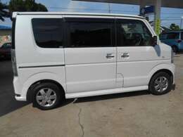 こちらの車を御覧になる場合は、御連絡下さい、ご用意させて頂きます