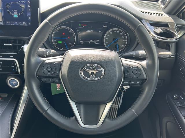 気になる車はすぐにお問い合わせください！画面右側の0066から始まる無料ダイヤルからお問い合わせ下さい！専門スタッフがお車のご質問にお答えいたします！