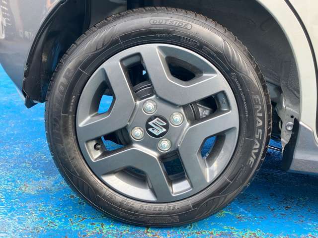 【有限会社クライス】です。当社のウリは中古車を中古と思わせない【業界トップクラスの仕上げ】が魅力です！！また、高価買取・アフターメンテナンス・自動車保険などお車に関わること、全てお任せください！！