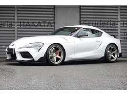 アイバッハローダウンサスペンション・BLITZタワーバー・ヨコハマアドバンレーシングGT19インチアルミホイール・HKSスーパーマフラー・社外フロントスポイラー＆サイドスポイラー。