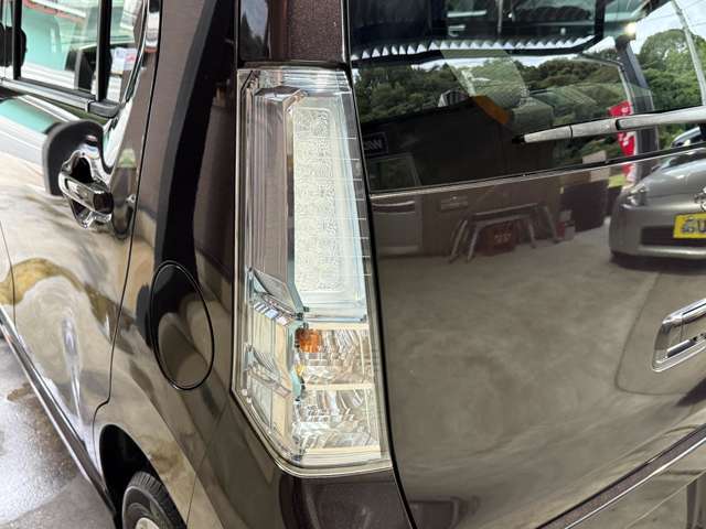 ☆お買い得車H.27年式スズキワゴンRのFZ入庫☆レーダーブレーキサポート/禁煙車/ナビ/ワンセグTV/シートヒーター/ETC/純正アルミホイール/BSタイヤ全国対応/コーティング施工