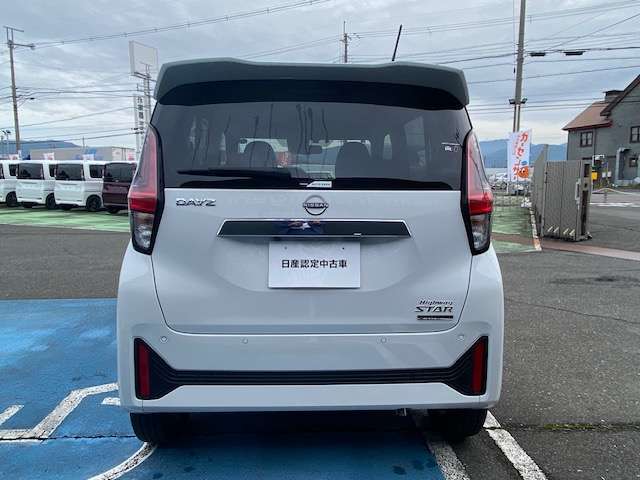 迫力あるリヤビュー