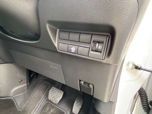 安全をサポート、横滑り防止/燃費節約アイドリングストップ