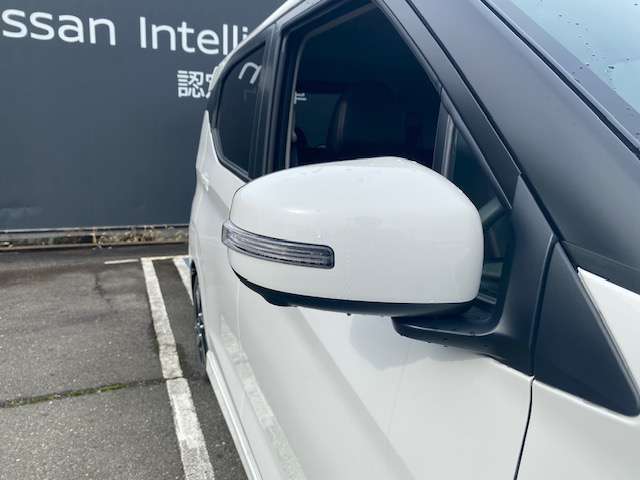 サイドターンランプ付き電動格納式リモコンカラードドアミラー