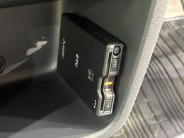 【ETC】高速道路の料金所をストレスなく通過！話題のスポットやサービスエリアに多い「スマートIC」利用時は必須のアイテムです。当店でセットアップを実施、ご納車当日からすぐにご利用いただけます！