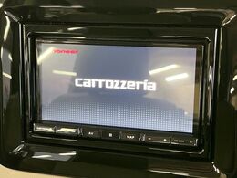 【ナビゲーション】目的地までしっかり案内してくれる使いやすいナビ。Bluetooth接続すればお持ちのスマホやMP3プレイヤーの音楽を再生可能！毎日の運転がさらに楽しくなります！！