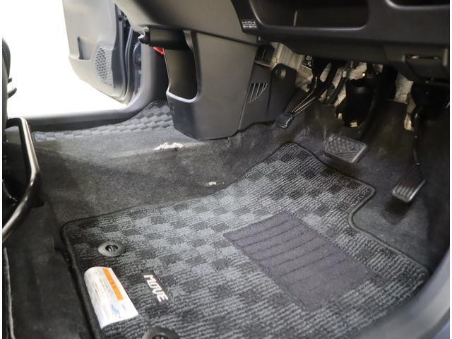 クリーニング済みフロアマット付き☆多少の使用感はありますが、この程度なら許容範囲という方には初期費用が浮いて嬉しいPOINT！