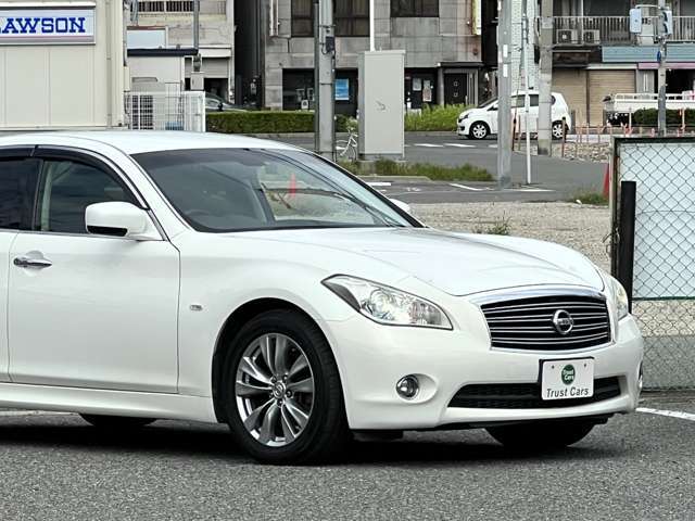 クリスタルブルー・バイキセノンプロジェクターヘッドランプ！