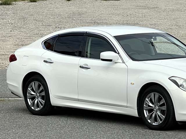 純正オプション！クリスタルホワイトパール・エクステリアカラー！！