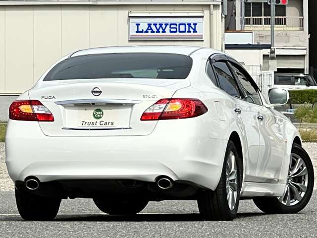 高級スポーティセダンという先代の特徴を継承しながらセダンの本質的な魅力である「走・美・快」を追求！