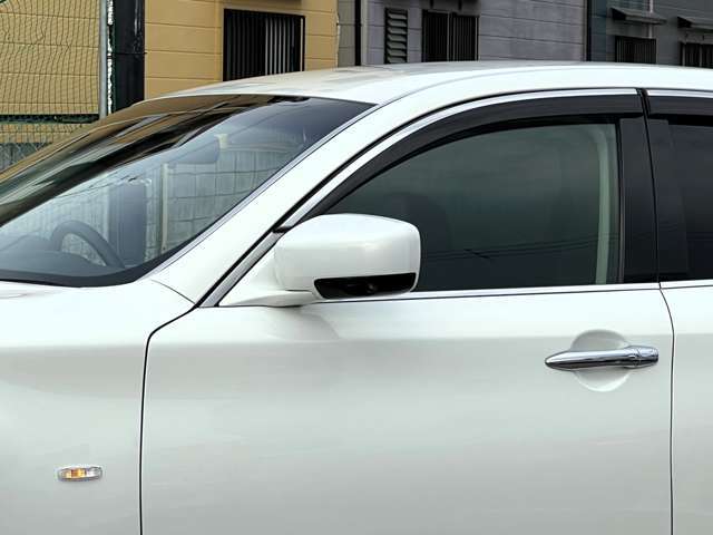 純正オプション！リバース連動チルトダウン＋オート電動格納ドアミラー！