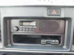 第三者機関による日本自動車鑑定協会（JAAA）が、すべての当店販売車両を鑑定し鑑定書を一台一台に発行していただいております。鑑定書の他に車両コンディションノートも付いているので、一目で状態が解ります。