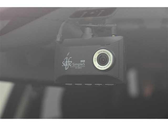 ドライブレコーダー装備　　思い出の映像や万が一の映像を記録できます。