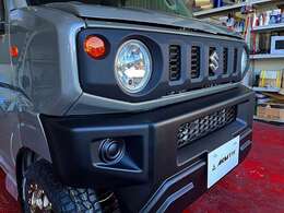 オリジナル30ミリリフトアップ、14インチアルミホイール、オフロードタイヤ、純正ディスプレイオーディオ、純正バックカメラ