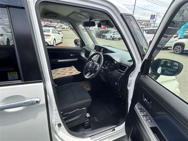 運転席も見てみましょう♪
