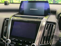 【メーカー純正ナビ】インテリアに溶け込むスタイリッシュな「専用設計」メーカーナビを装備♪視認性や操作性など基本性能にも優れ、より上質なカーライフをお楽しみいただけます。