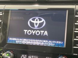 【8インチ　ディスプレイオーディオ】大画面のディスプレイはAppleCarPlayやAndroidAutoが利用可能。大きな画面でスマホナビアプリ等が利用いただけます♪