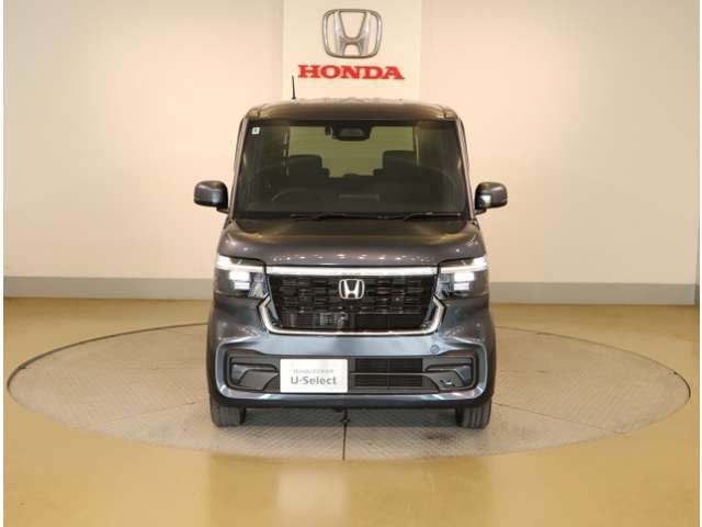 「自動車保険」と「あんしん特典」がひとつになったHondaのお店ならではの保険プランです。お客様のカーライフにより一層の安心をプラスします。