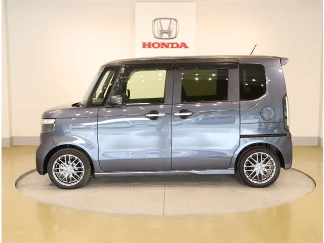 車両状態証明書付き車両です。車両状態を検査員が評価をし、結果を点数で表示しております。1台1台プロの目で事細かにチェックしている車両ですので、ご安心してお買い求めしていだけます。
