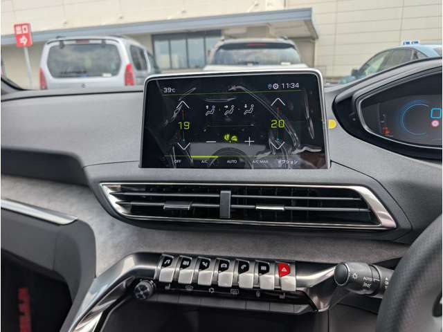 左右独立温度調整機能付きオートエアコン
