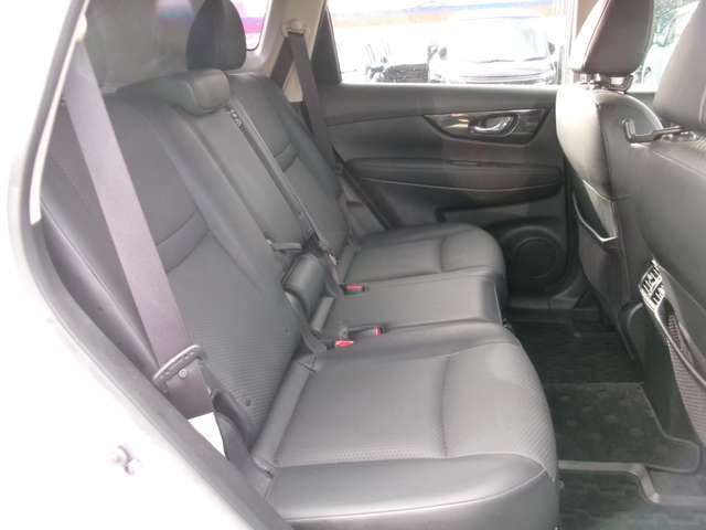 【最長3年ワイド保証プレミアム】　1年間の保証ではご安心できない方のために最長3年間のワイド保証プレミアムをご用意しております。