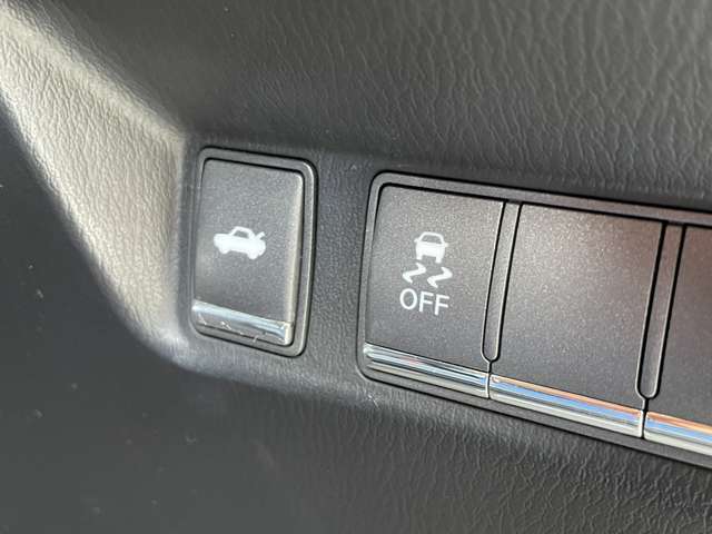 自社ローン対応車　 詳しくは弊社ホームページまで！ 　https://carlifegroup.fukuoka.jp/カーセンサー掲載車以外にも在庫車輌 多数掲載中！カーライフ福岡　福岡県糟屋郡粕屋町戸原西4丁目8-11　TEL0120-038-871
