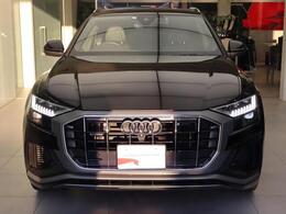 Audi正規ディーラーが高品質をお約束。高度な訓練・教育を受けたAudi専任メカニックが、100項目にもおよぶ精密な点検を実施。すべてクリアしたAudi車だけ、あなたのお手元に届けられるのです