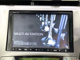 【純正8インチナビ】人気の純正ナビを装備。オーディオ機能も充実しており、Bluetooth接続すればお持ちのスマホやMP3プレイヤーの音楽を再生可能！毎日の運転がさらに楽しくなります！！