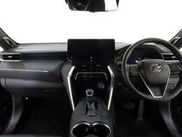 【メーター廻り】シンプルで飽きないデザイン、運転中も視界の邪魔にならない構造になっているので運転に支障もありません♪
