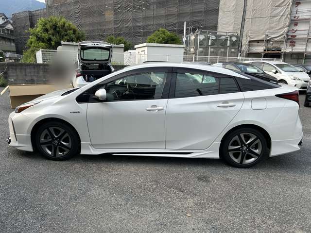 少し入り込んだところにある当店だからこそ、無駄な経費を車にかけずにお車を少しでもお安くご提供できると自負しております♪