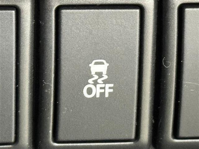 【運転席操作部】快適なドライブを楽しむための機能が装備されています！運転席から触れるので、使いやすいです！除菌プランいれていただくと、さらに清潔で安心していただけます！