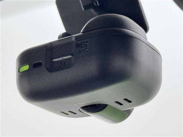 ◆【ドライブレコーダー】映像・音声などの運転中の記録を残します。事故などを起こした起こされた時の証拠になりえますので、もしも時でも安心ですね。